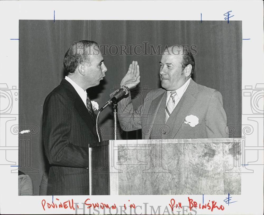 1979 Press Photo Henry Povinelli sworn in as Mayor of Milford, Connecticut- Historic Images