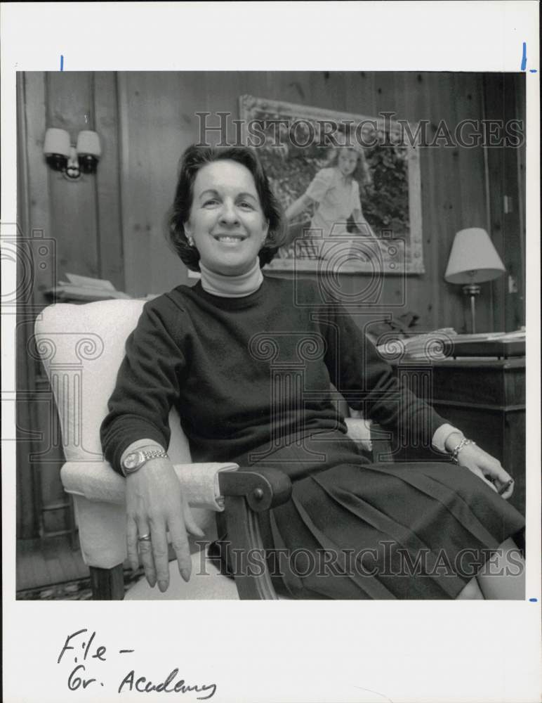 Press Photo Headmistress Patsy Howard at Greenwich Academy on N. Maple Avenue- Historic Images