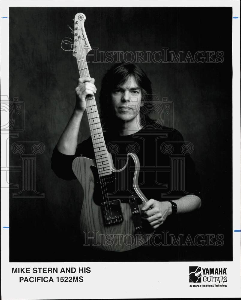 Press Photo Mike Stern And His Pacifica 1522MS - ctgp01843- Historic Images