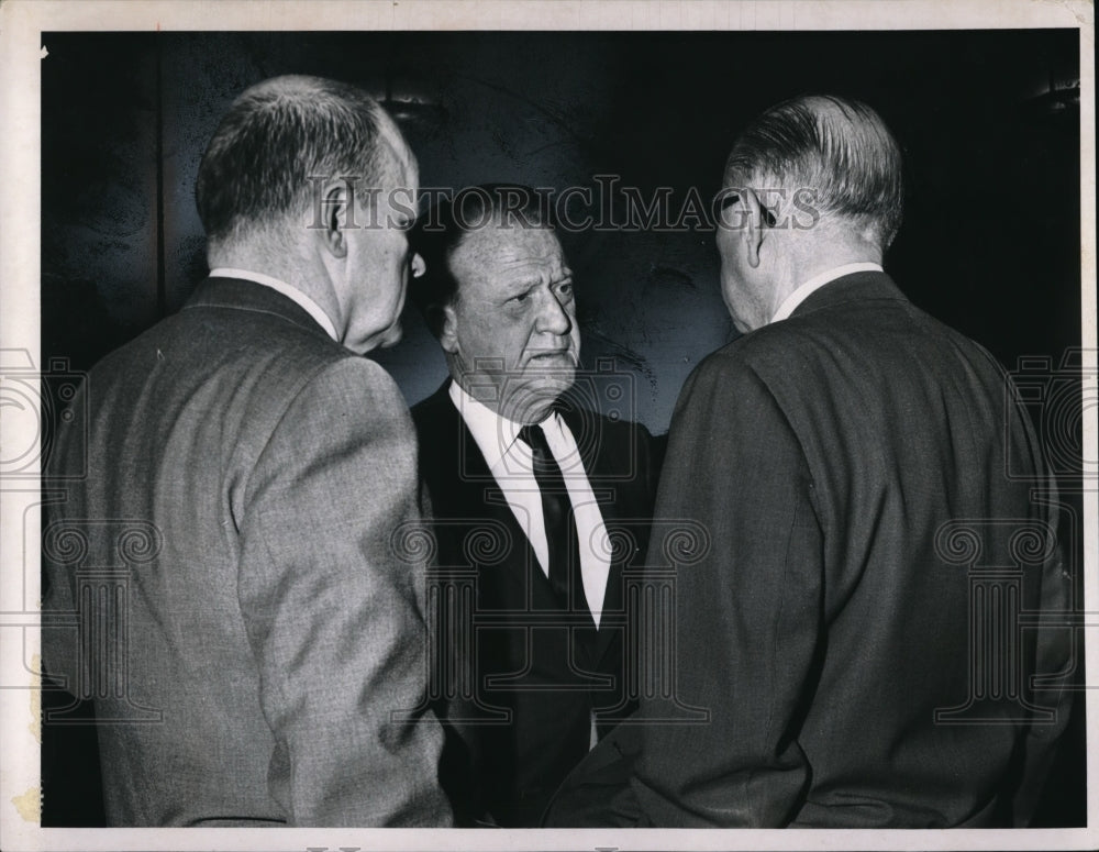 1965 Press Photo Alex Birns &amp; Attorneys in court- Historic Images