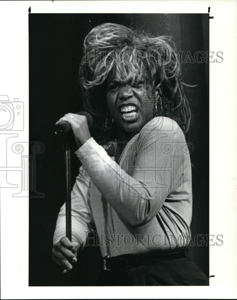 1989 Press Photo Comedian Bertice Berry performs for Showtime Comedy series at Hiliarities Comeddy H- Historic Images