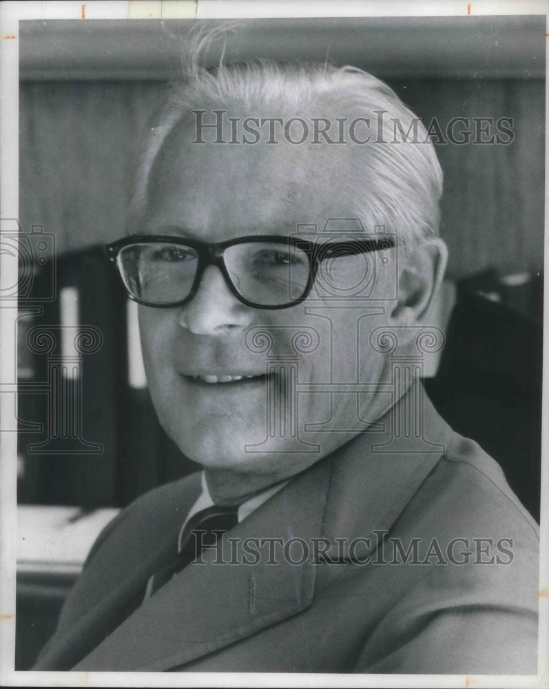 1975 Press Photo Robert Berger, partner of Price Waterhouse- Historic Images