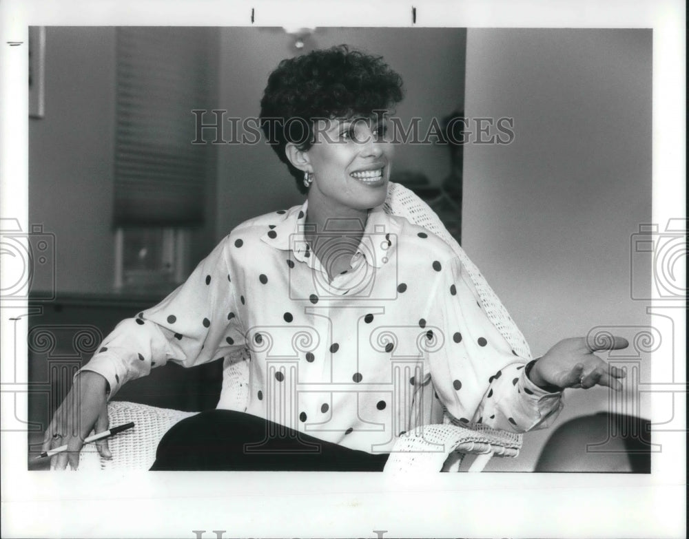 1989 Press Photo Diane Akel, local Guru hosting a support group- Historic Images