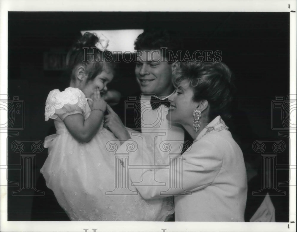 1991 Press Photo Mike and Lolis Baab &amp; daughter Micaela- Historic Images