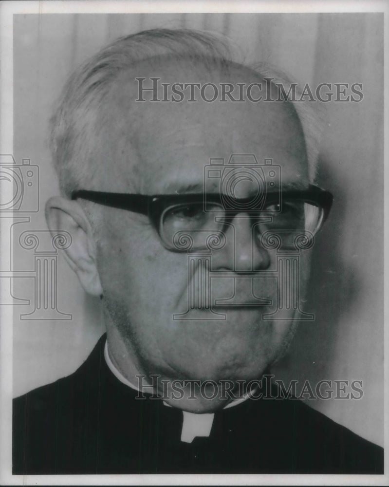 1974 Press Photo Father Joseph Angelaitis- Historic Images