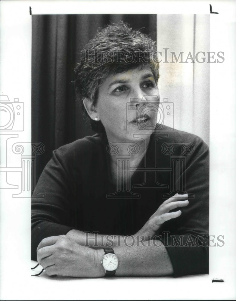 1987 Press Photo Judith Alexander Nurse recruiter for hospitals - Historic Images