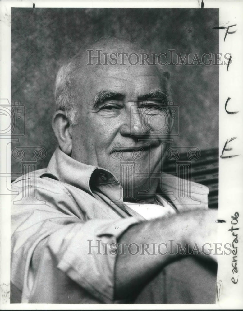 1988 Press Photo Ed Asner Stars In Born Yesterday At The Cleveland Playhouse- Historic Images