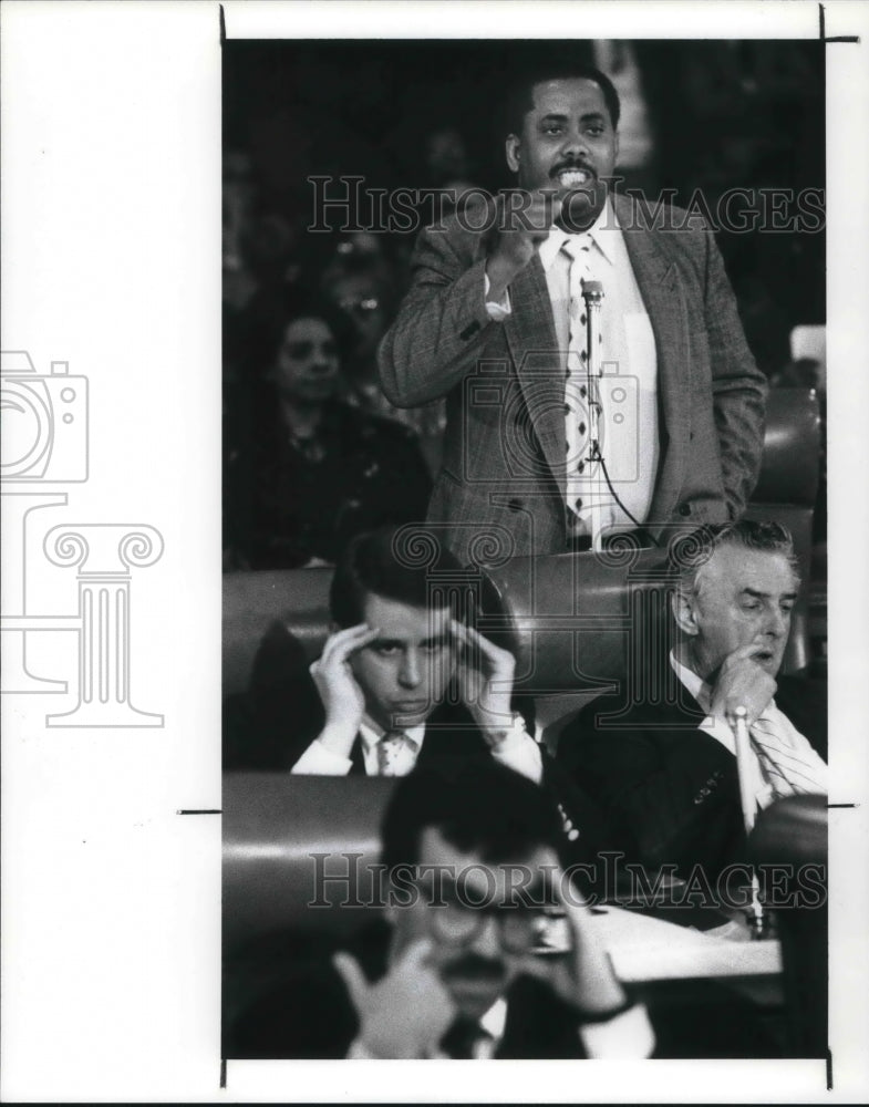 1989 Press Photo Tyrone Bolden at city council- Historic Images