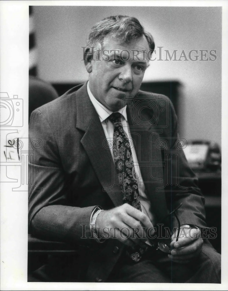 1988 Press Photo FBI agent in charge for Cleveland William Branon - Historic Images