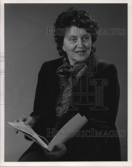 1991 Press Photo Jennie Bouchar, Director of Senior Ethic - Historic Images