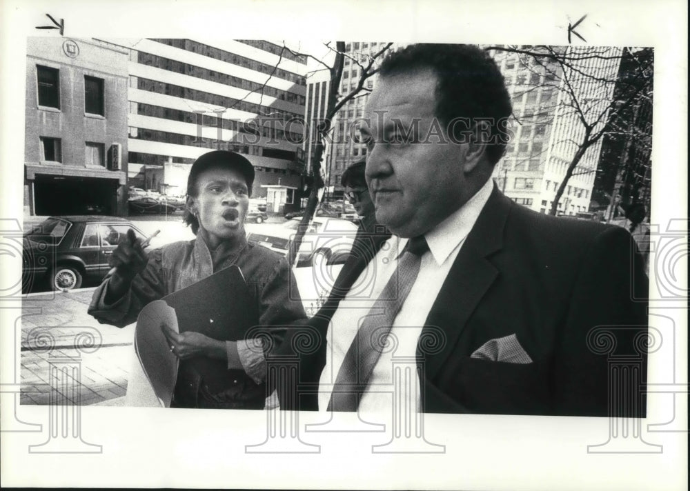 1985 Press Photo Police Spokesperson Bob Bolton With Banae Gholston Cadet Wife- Historic Images