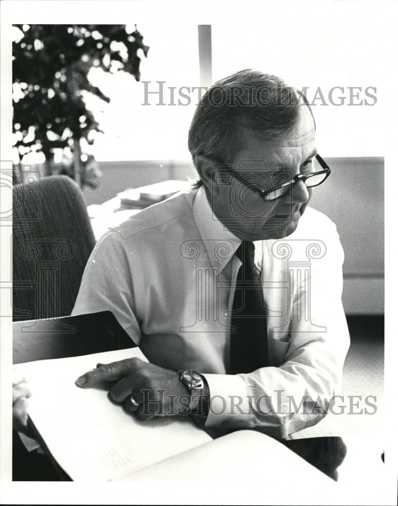 1987 Press Photo Merle H. Banta, Co-Founded BHH Management, Inc.- Historic Images