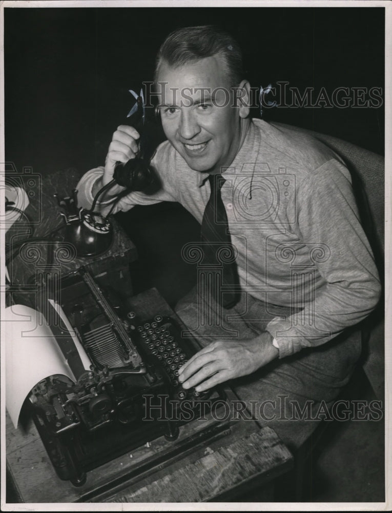 1957 Press Photo Howard Beaufait- Historic Images