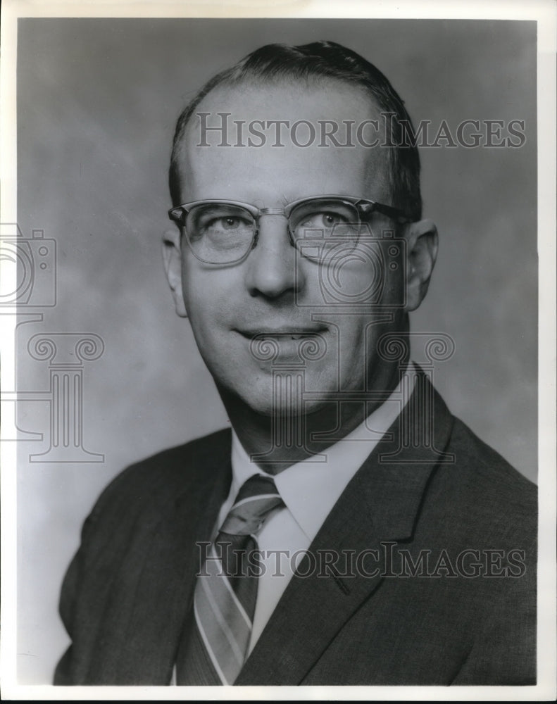  Press Photo  Robert Bechtol Ozite Corp- Historic Images