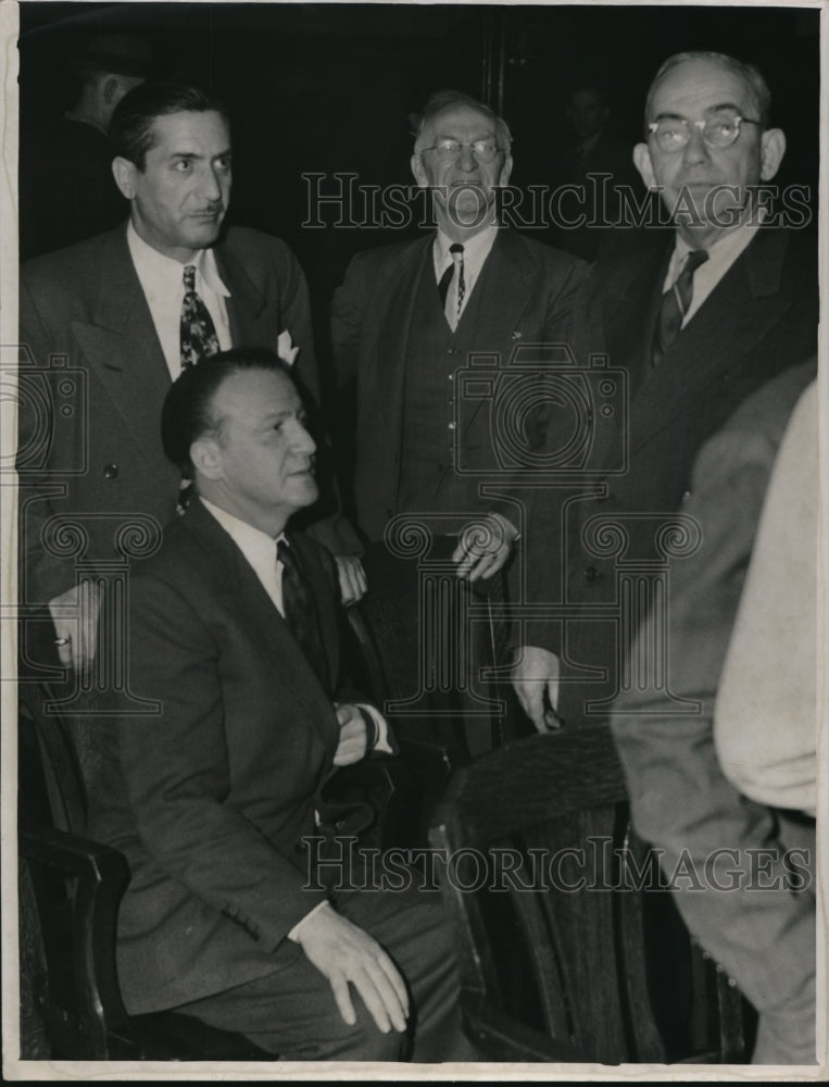 1950 Press Photo Alex Shandor Birns with his lawyers- Historic Images