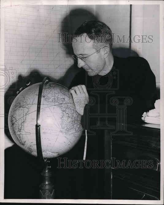 1954 Press Photo Rev. Harvey J. Birkenhauer Head of John Carroll.- Historic Images