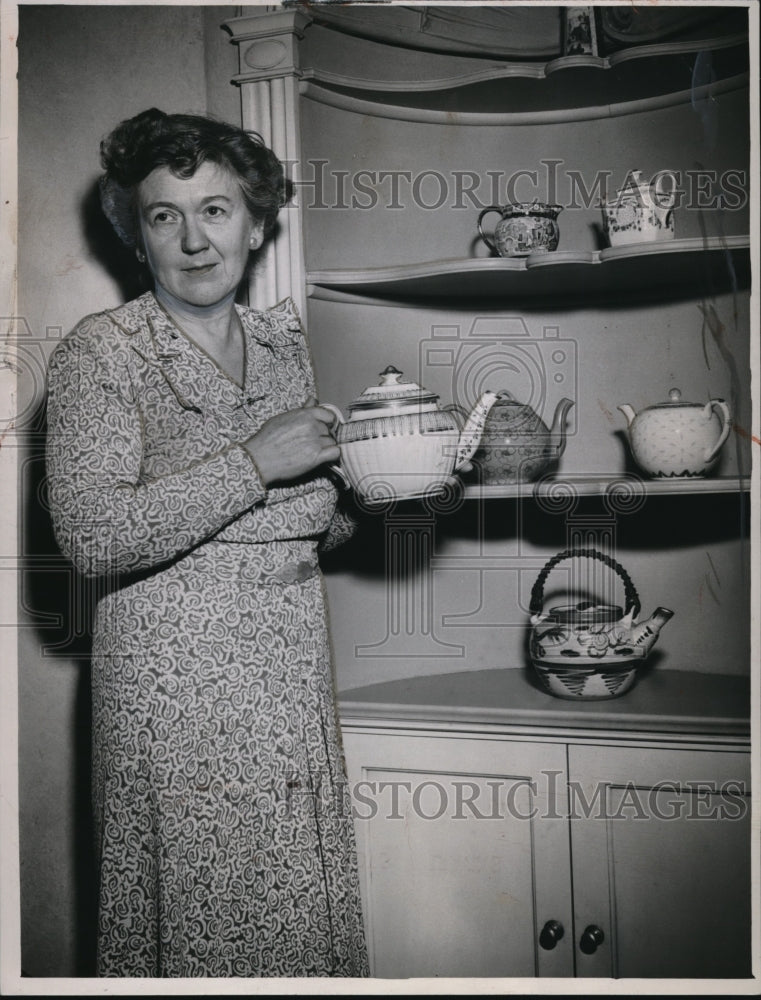 1948 Press Photo Mrs. Elbert H. Baker jr- Historic Images