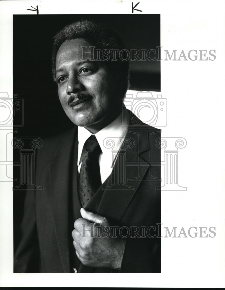 1985 Press Photo Clyde B. Carter Man of Distinction- Historic Images