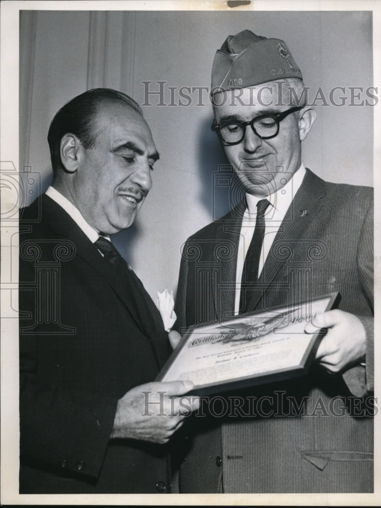 1962 Press Photo Mayor Anthony Celebrezze Receives Veterans Day Award- Historic Images