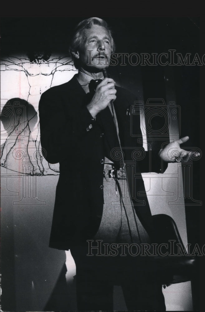 1969 Press Photo Oleg Cassini Men&#39;s Fashion magazine- Historic Images