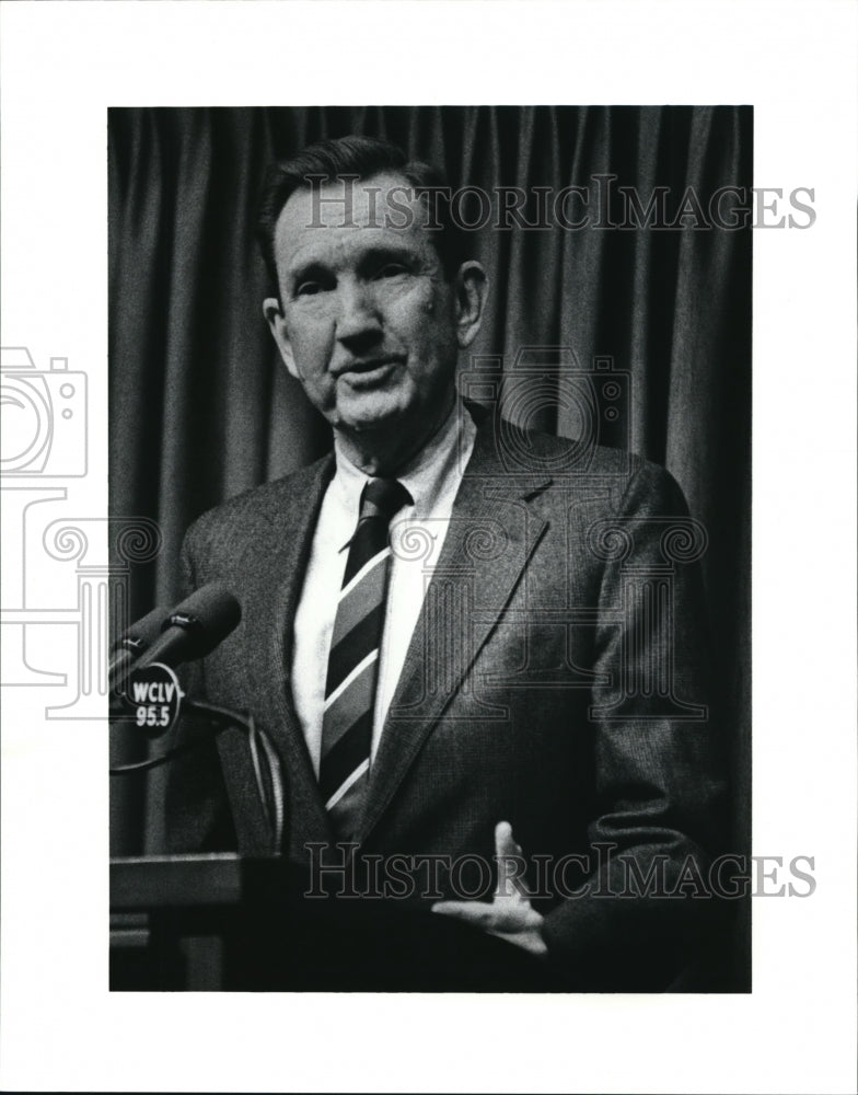 1991 Press Photo Ramsey Clark former US Attorney Gen. at City Club- Historic Images