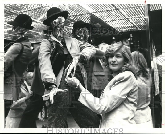 1980 Press Photo Kathy Cooley, Manager of Limited Northern Shopping Center- Historic Images