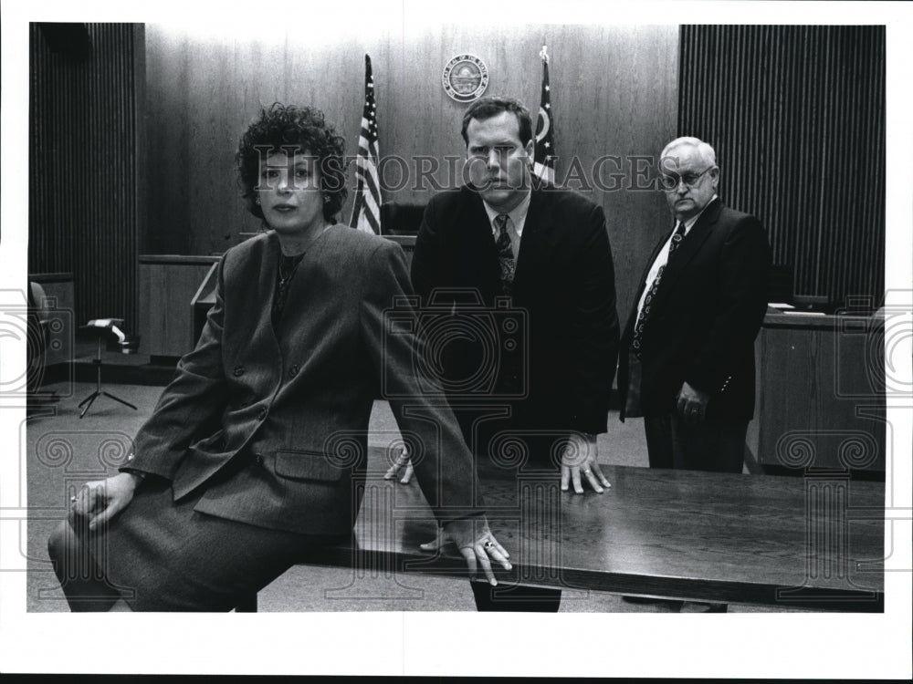 1994 Press Photo Prosecutors Kathy Craig &amp; Kevin Spellacy,  Investigator RIley- Historic Images