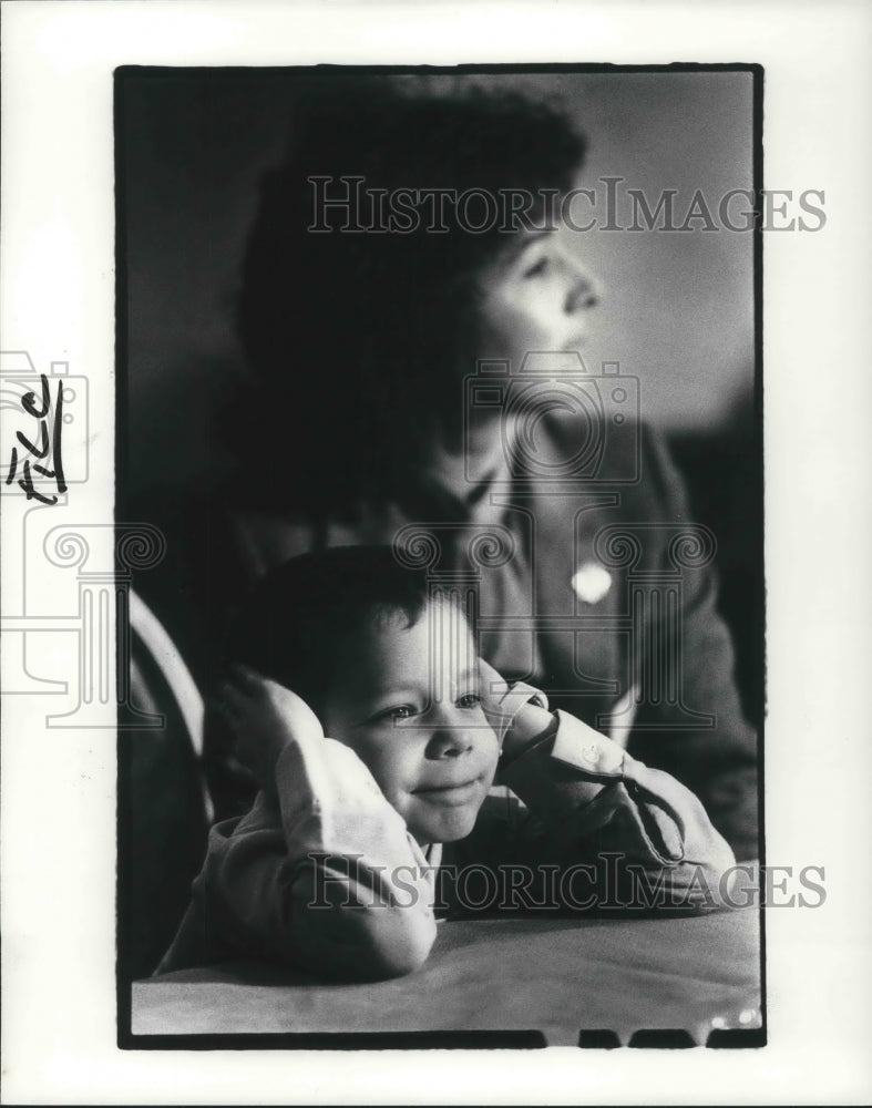 1984 Press Photo George Dean Make A Wish Marriott Hotel During News Conference- Historic Images