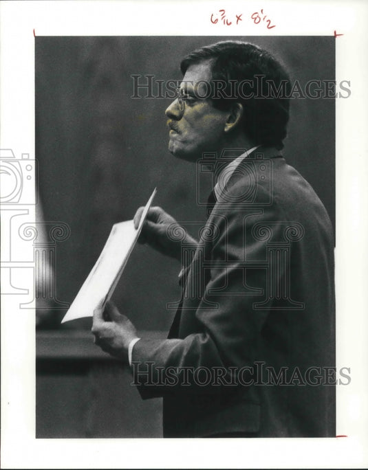 1991 Press Photo Prosecutor John Clough during Walter Burkes Trial.- Historic Images
