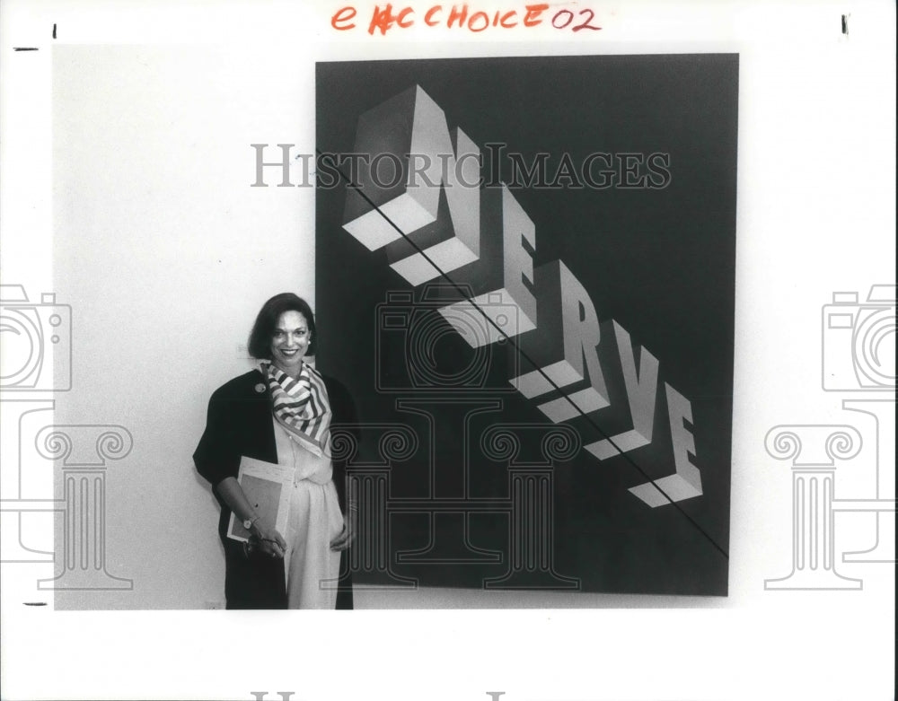 1989 Press Photo Nancy Dwher, at the center of contemporary art galleries - Historic Images