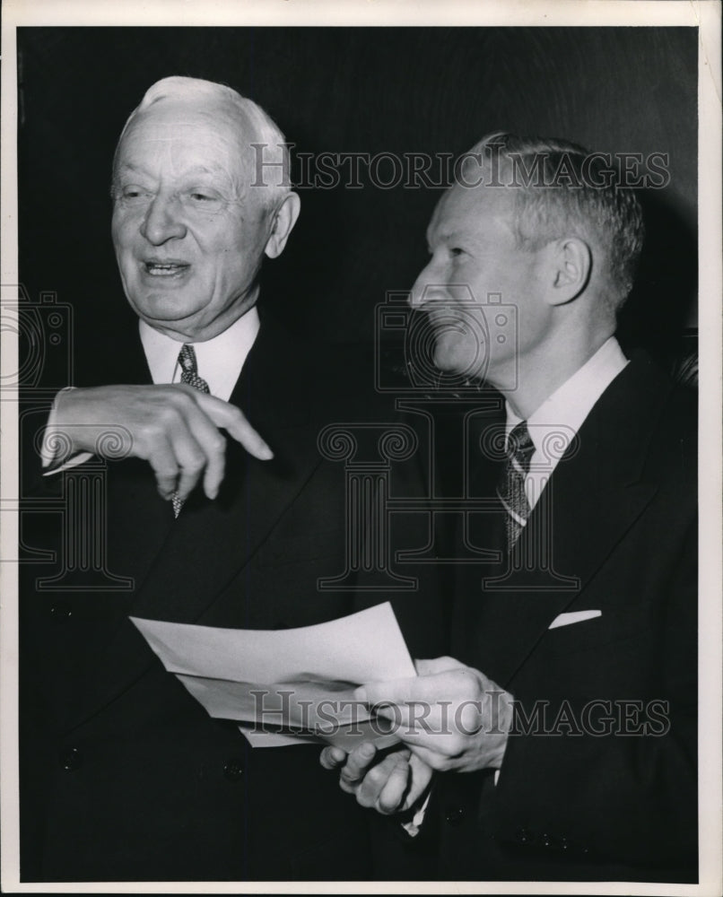 1954 Press Photo Cyrus Eaton with Walter Luohy - Historic Images