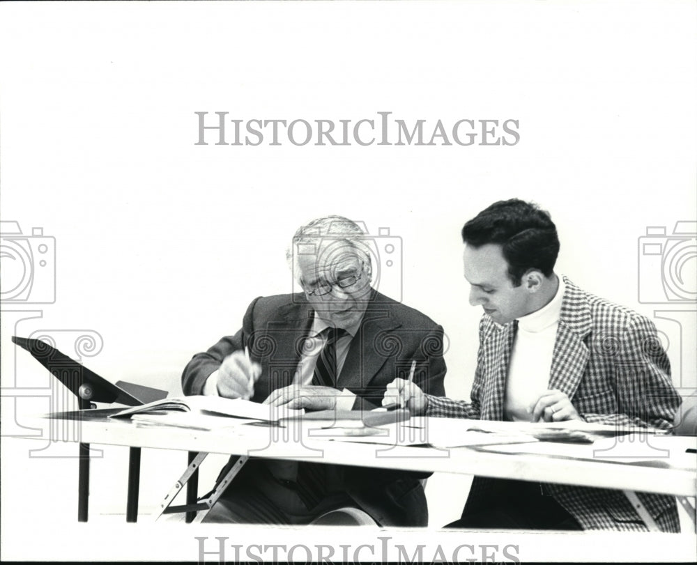 1979 Press Photo Victor Borge &amp; David Bamberger, the Magre Flute - Historic Images