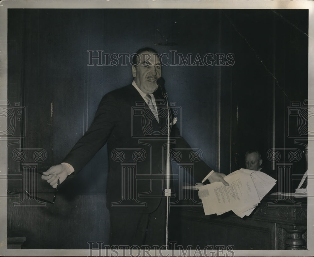 1962 Press Photo Mayor J. Celebrezze in a debate with Jack P. Russel - cva11465- Historic Images