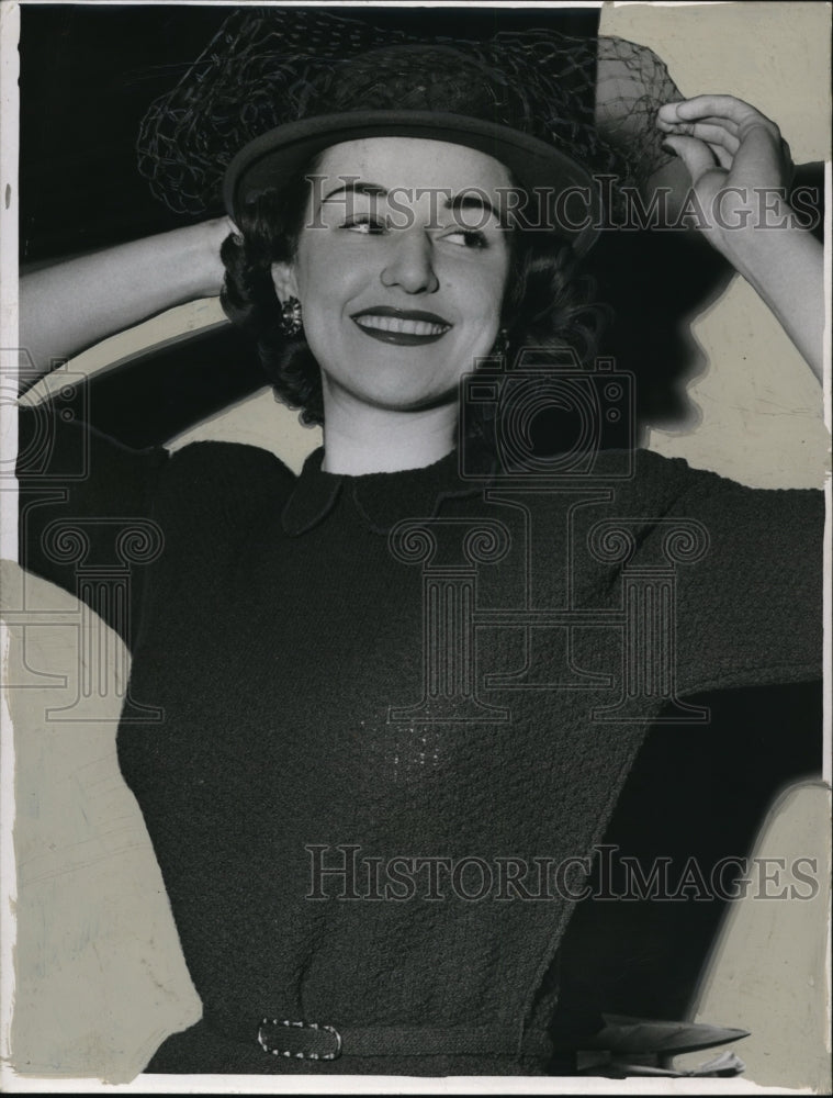 1951 Press Photo Mrs. Willard L Dougherty- Historic Images