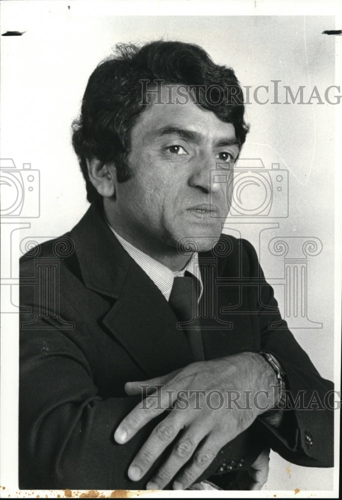 1982 Press Photo Amir Farsaneh native Iranian member Baha&#39;i faith in Iran - Historic Images