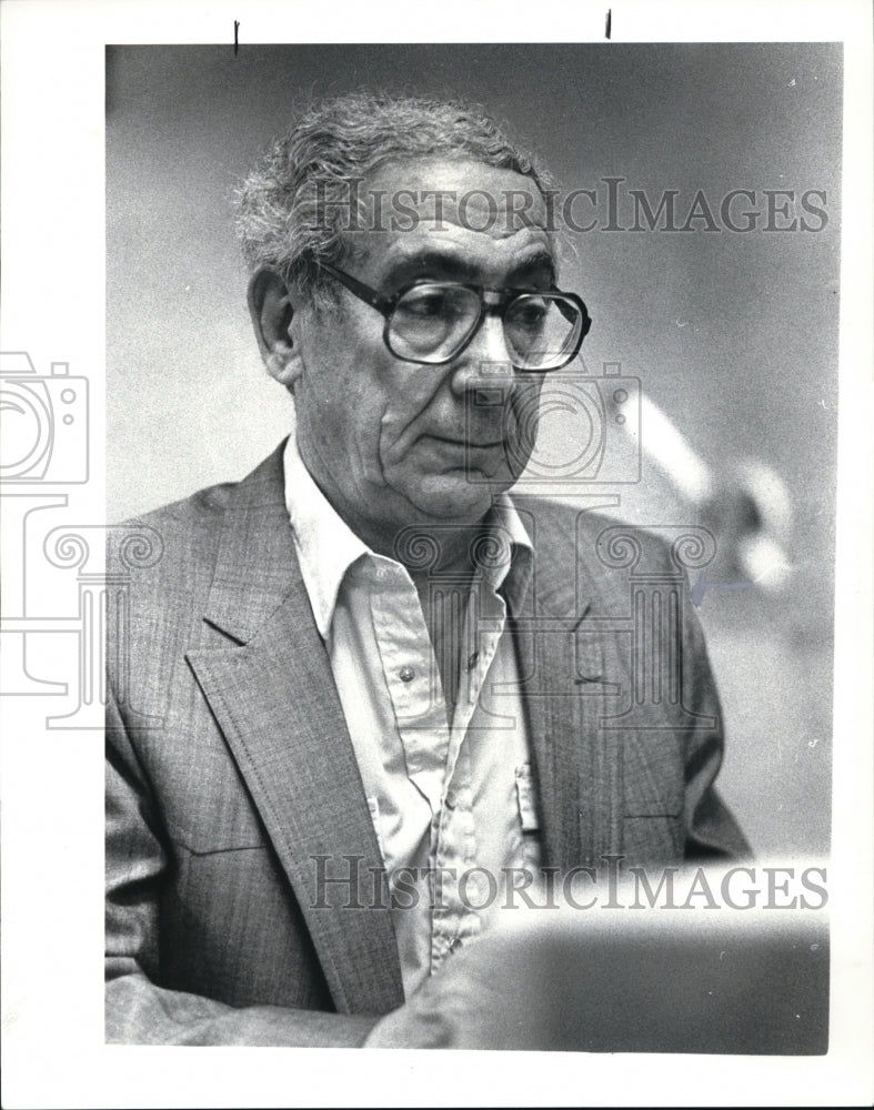 1985 Press Photo Milton Friedberg executive at Antenna Inc- Historic Images