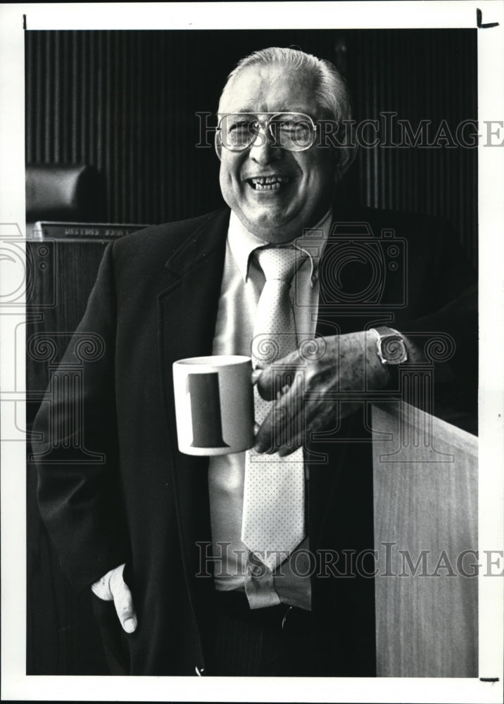 1987 Press Photo John Garmone, retiring after years as municipal court referee- Historic Images