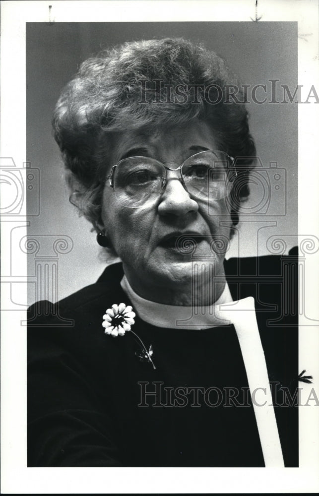 1985 Press Photo Alice Felice retiring as Parma height finance director- Historic Images