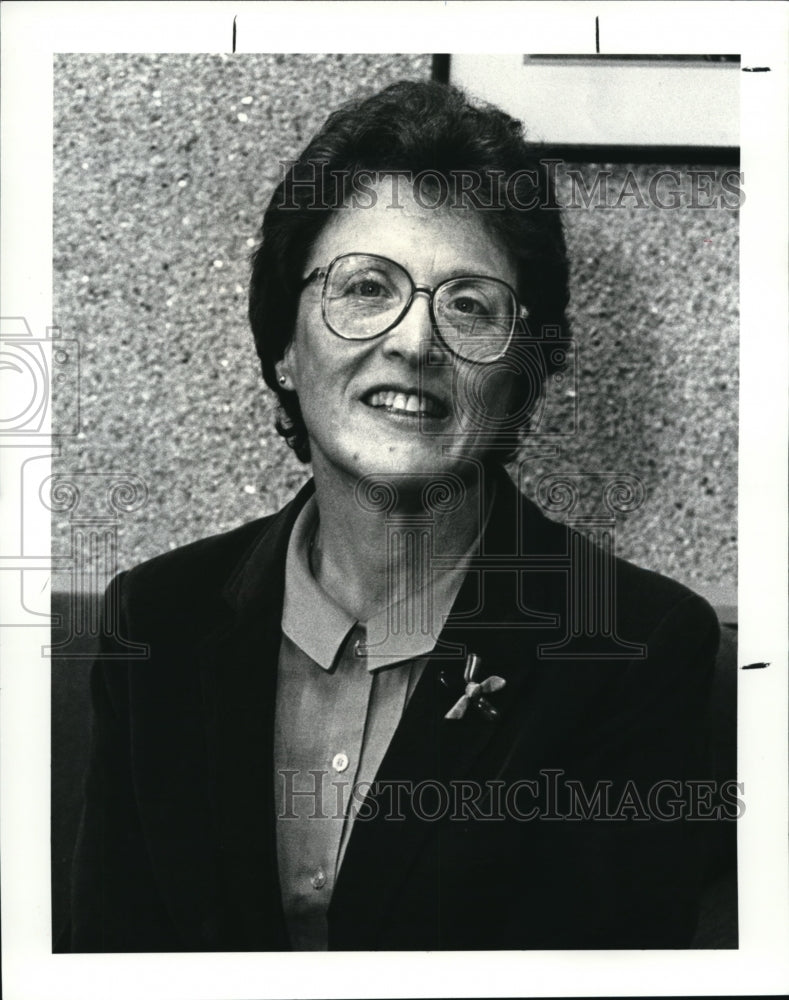 1987 Press Photo Nina Gibans at the City Club- Historic Images