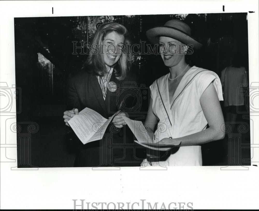 1991 Press Photo Deborah Rhodes and Cynthia Graham- Historic Images