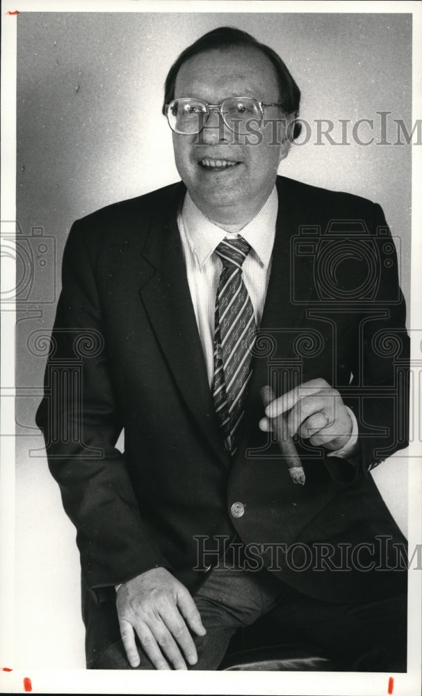 1981 Press Photo Paul E. Erdman - Historic Images