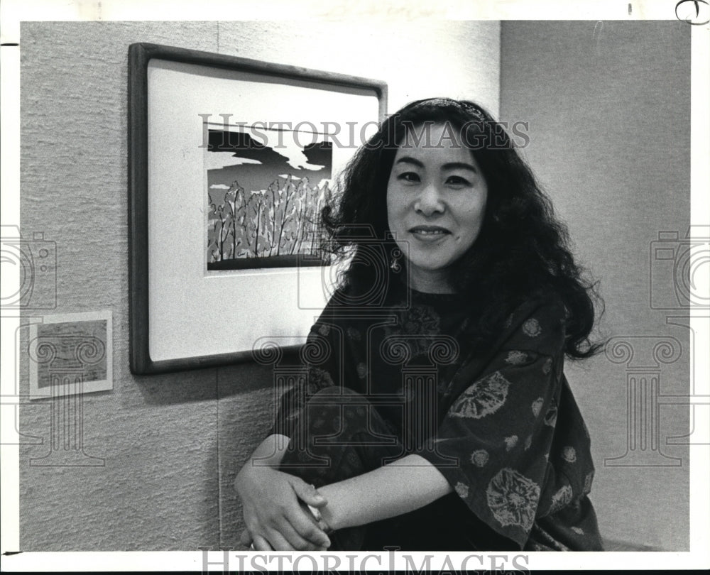 1990 Press Photo Sachiko Furui and woodcut - Historic Images