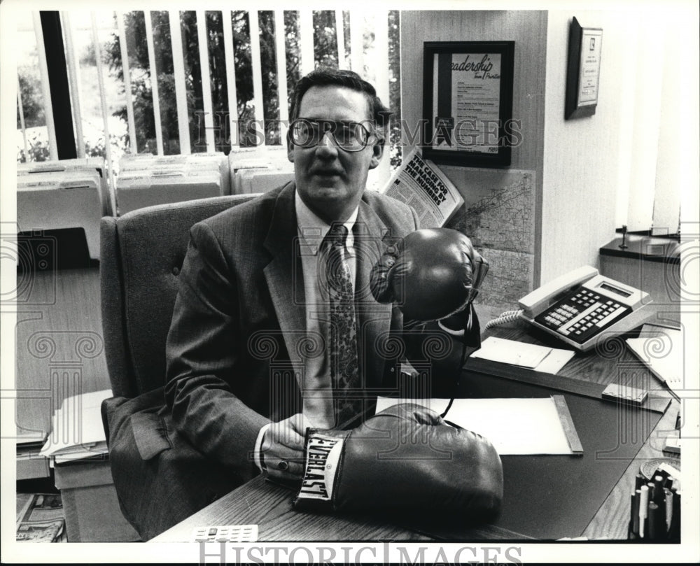 1990 Press Photo Jack Gallagher of Smyth Cramer- Historic Images