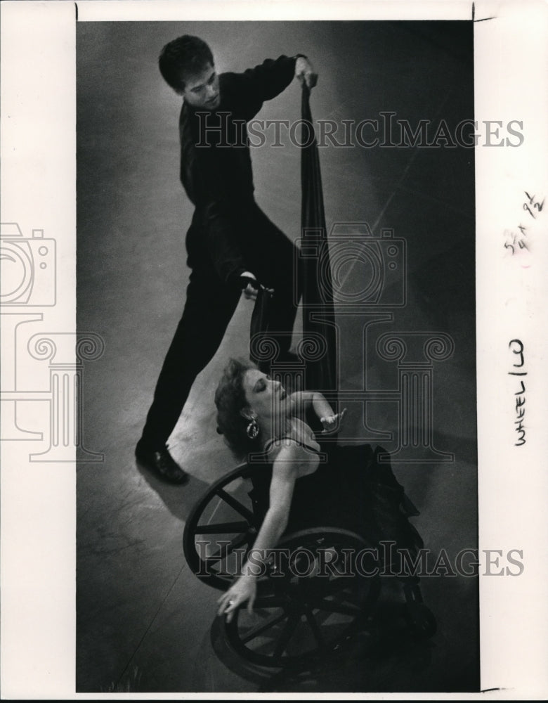 1991 Press Photo Mary Verdi-Fletcher Dances with Todd Goodman- Historic Images