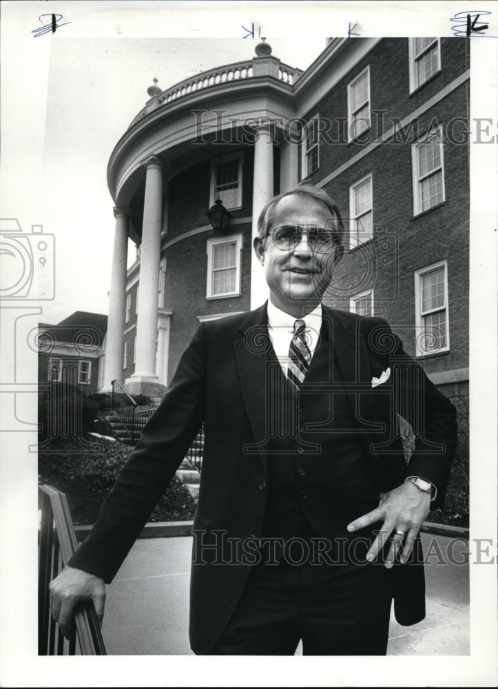 1986 Press Photo William F. Ford, new CEO of Broadview Financial Corp. - Historic Images