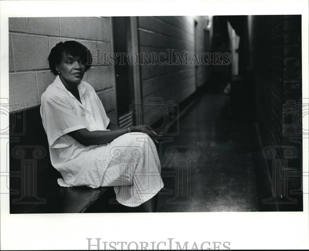 1991 Press Photo Margaret Ford Taylor Director of Karamu in the backstage Area- Historic Images