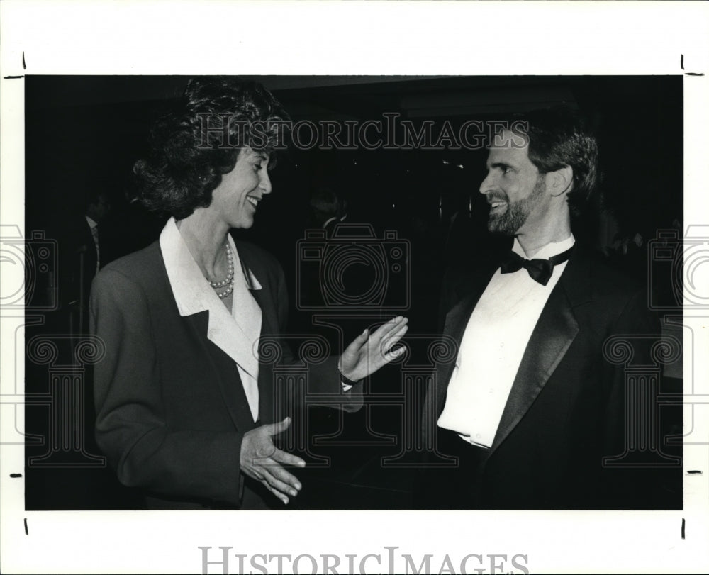 1990 Press Photo Cheryl O&#39;Donnell, the gen. manager of Ritz Carlton Hotel- Historic Images