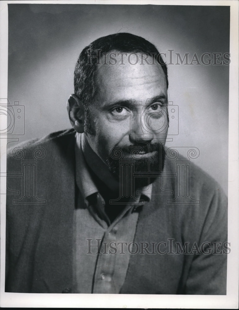 1968 Press Photo Bill Gordon of WHK Radio- Historic Images