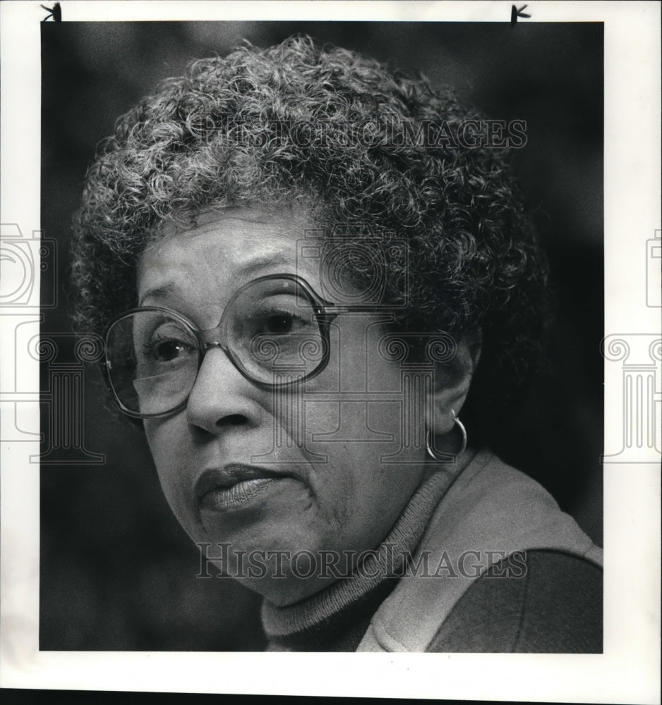 1983 Press Photo LMHA member Selma Hall at the Painesville Hearing- Historic Images