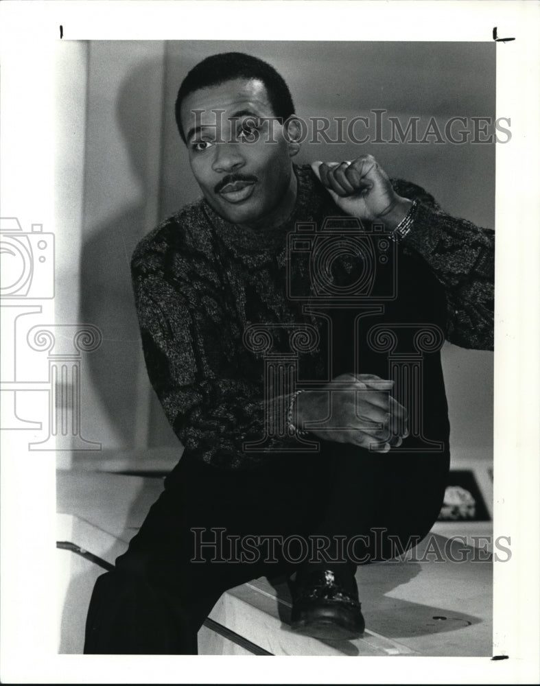 1991 Press Photo Tony Harris TV Entertainment Reporter - Historic Images